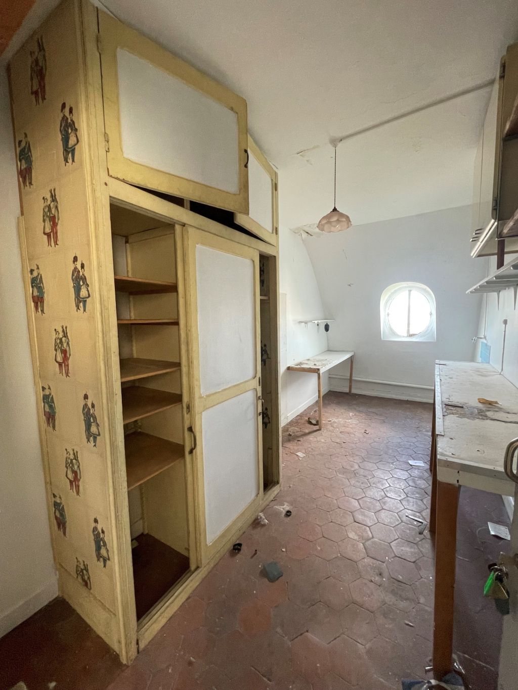 chambre de service 1 pièce en vente sur PARIS (75008) chambre de service 1 pièce en vente sur PARIS (75008)