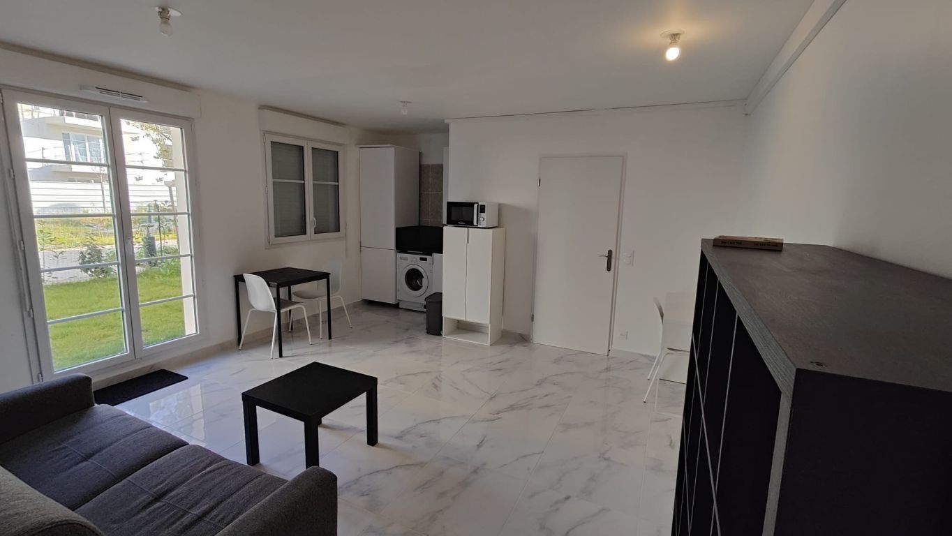 appartement 2 pièces en location sur LE BLANC MESNIL (93150)